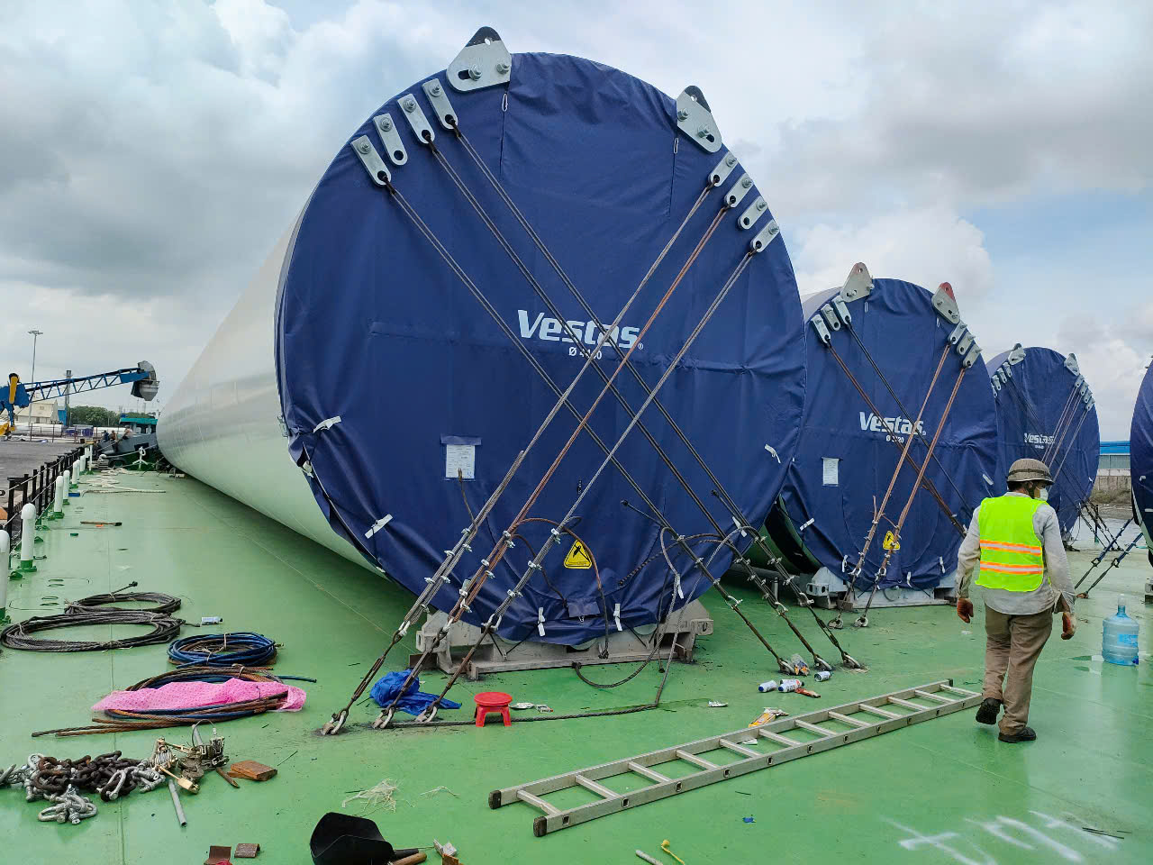 Vận tải biển tàu chuyên dụng Heavy lift